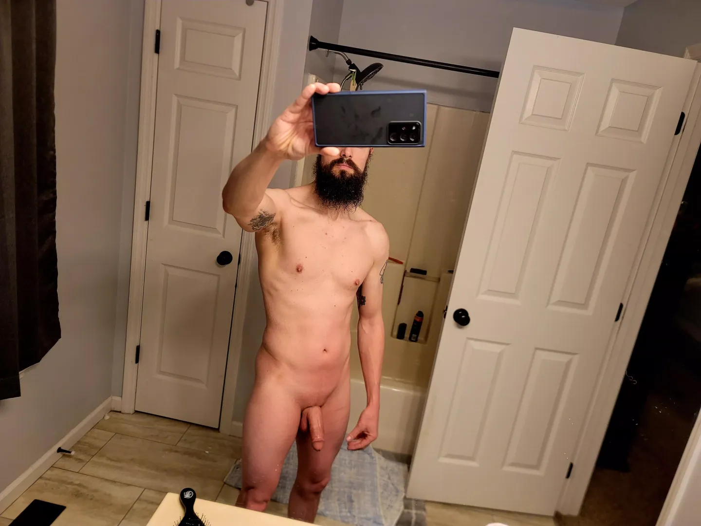 (M) Hello