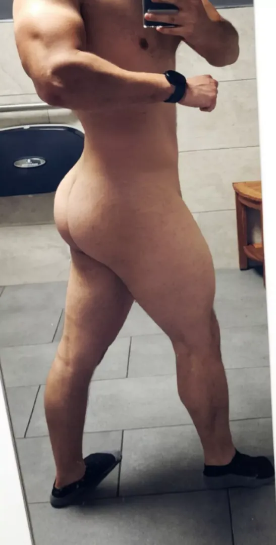 [M] Hit a late night workout!