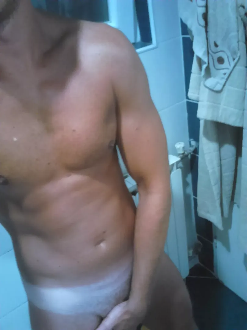 [M] Tanned and horny