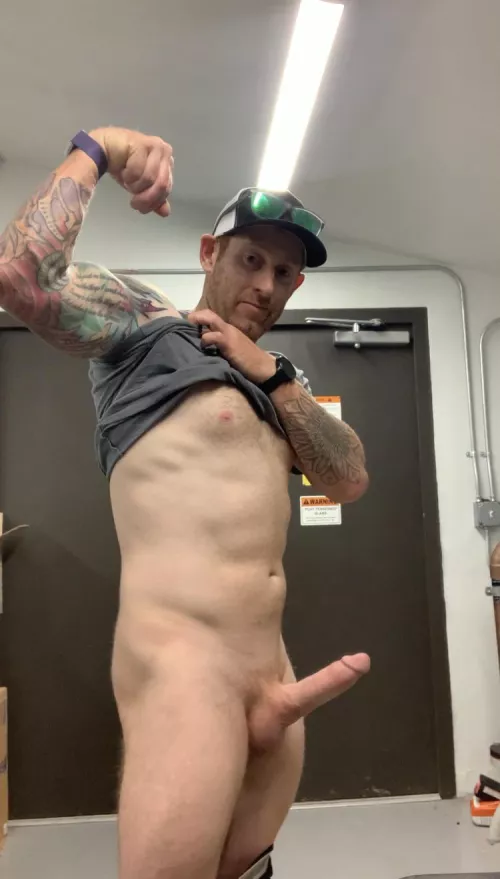 (M) What would you ladies do if you saw me at the gym