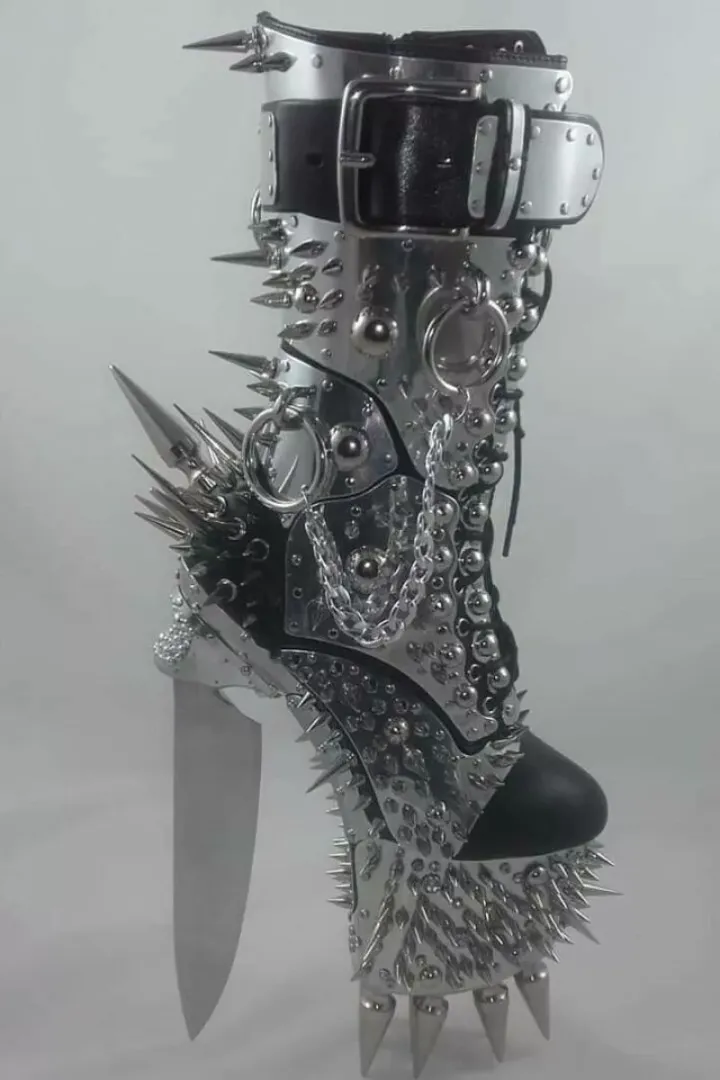 \m/