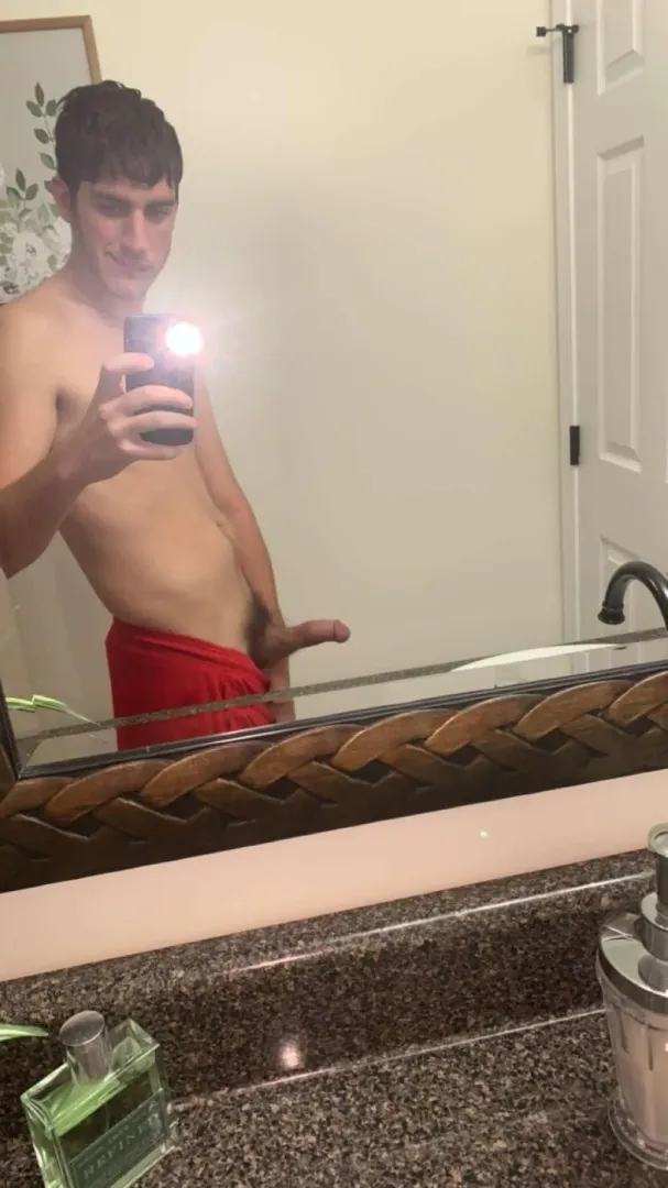 M20. Straight guy, I have a gf but am curious. Am a bit awkward but wanting to try , my snap is j4sonf_newww