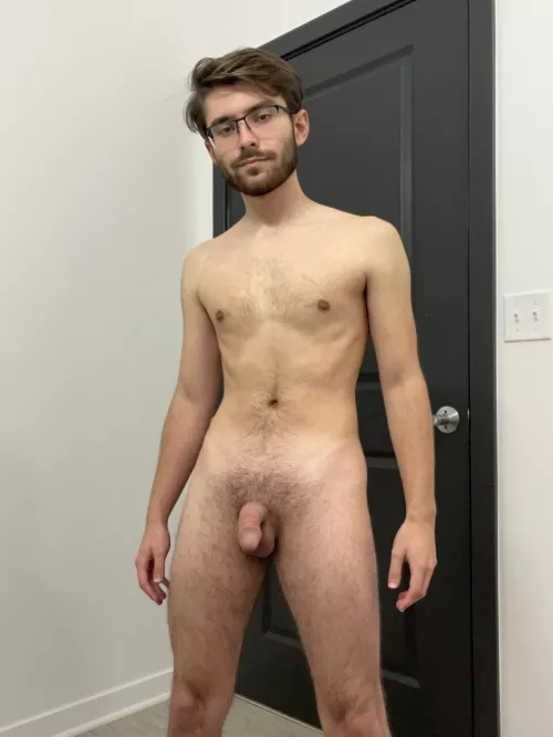 [M21, 120lbs, 5’4”] I don’t mind how I look, but I am trying to work out more!