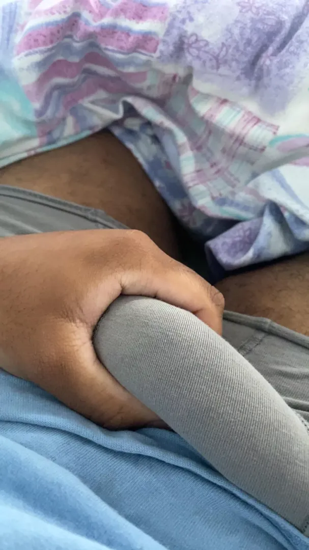 m24 curious, been edging, lemme cum for u on live 👀 dm