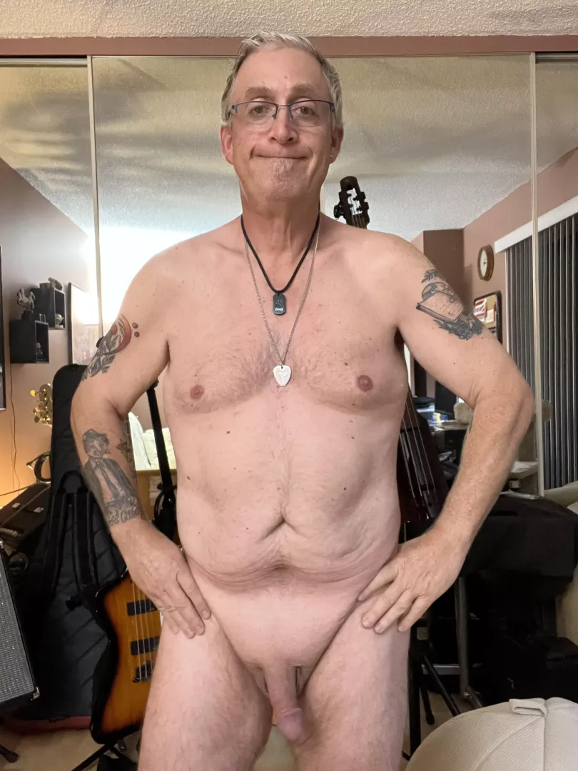 M59, 172lbs, 5-8” With 90 lbs lost I am really enjoying life! Just gotta get rid of all the extra flabby skin!