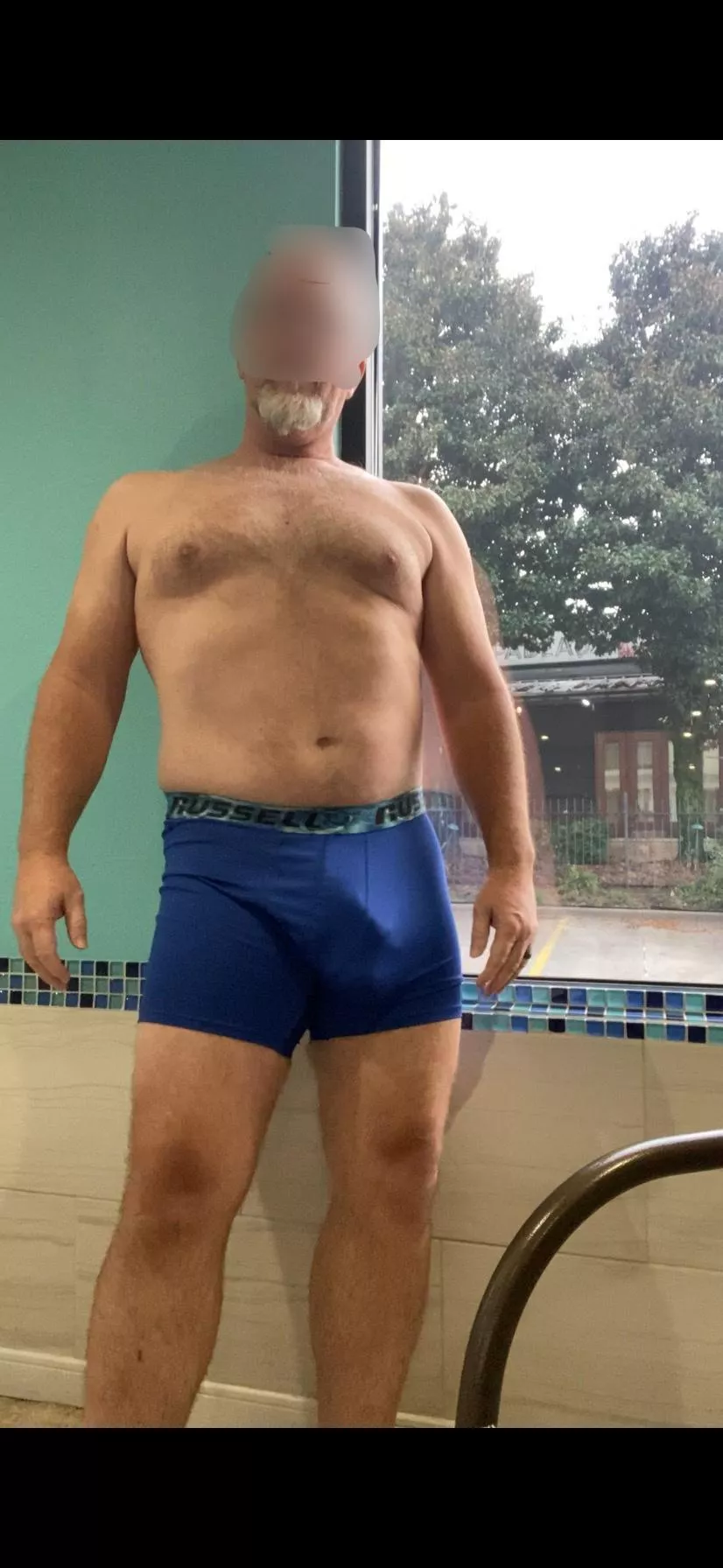 Made a splash at the pool. 🤠🍺 (51)