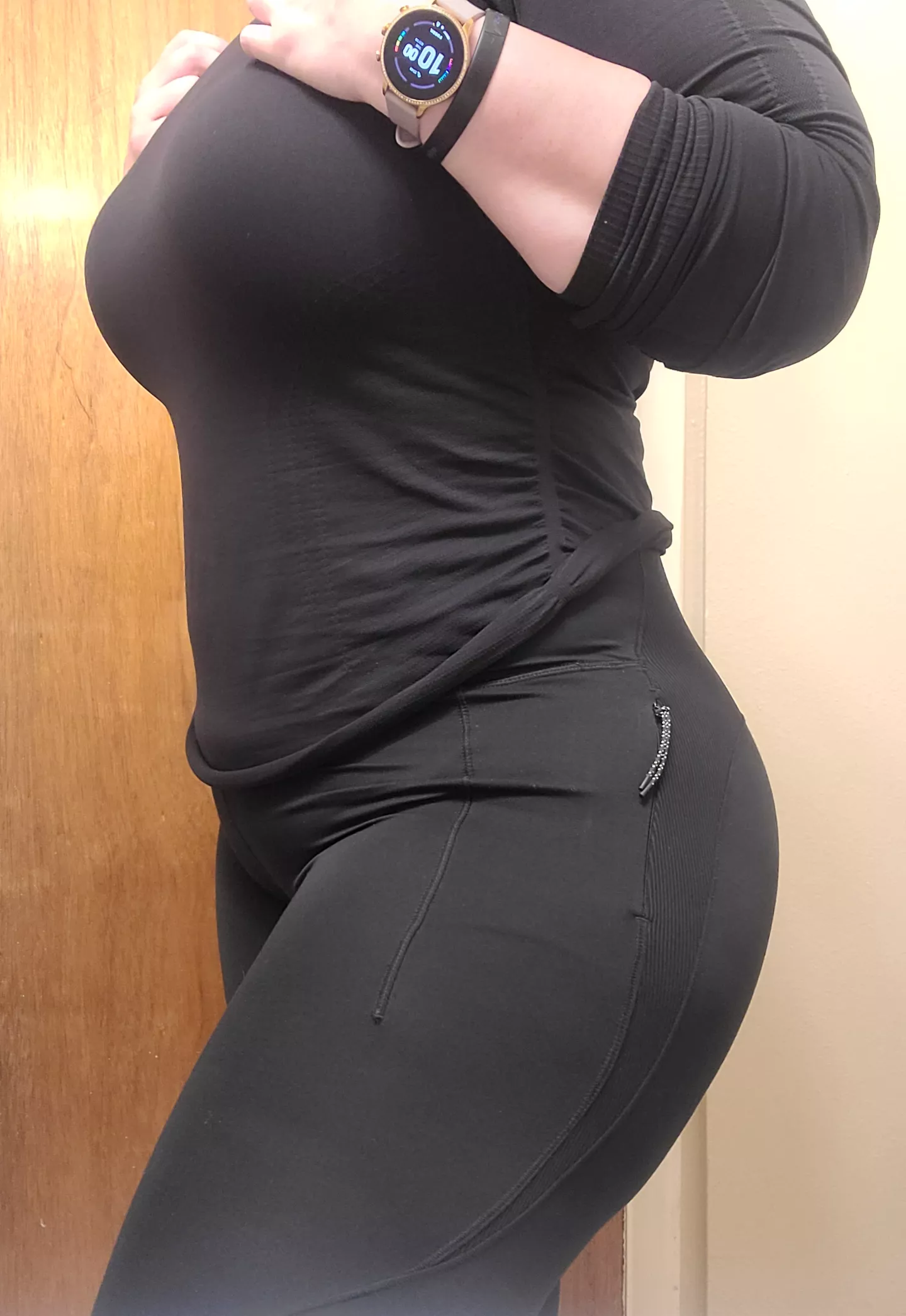 Make it rain on this fuckin THOT 🍆💦💦💦