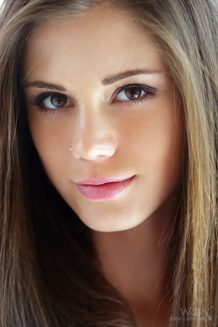 Marketa Stroblova (aka Little Caprice) - zoom in on her right eye to see the reflection of the photographer