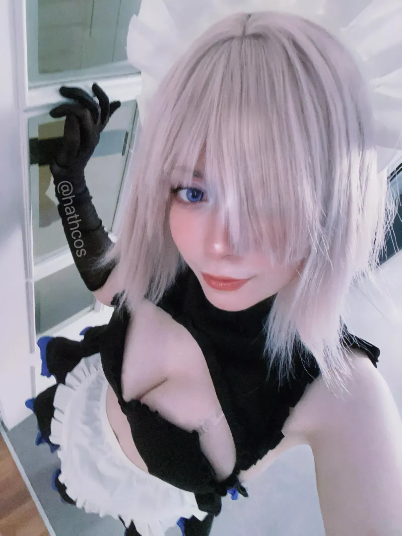 Mash maid cosplay selfie by Hathcos