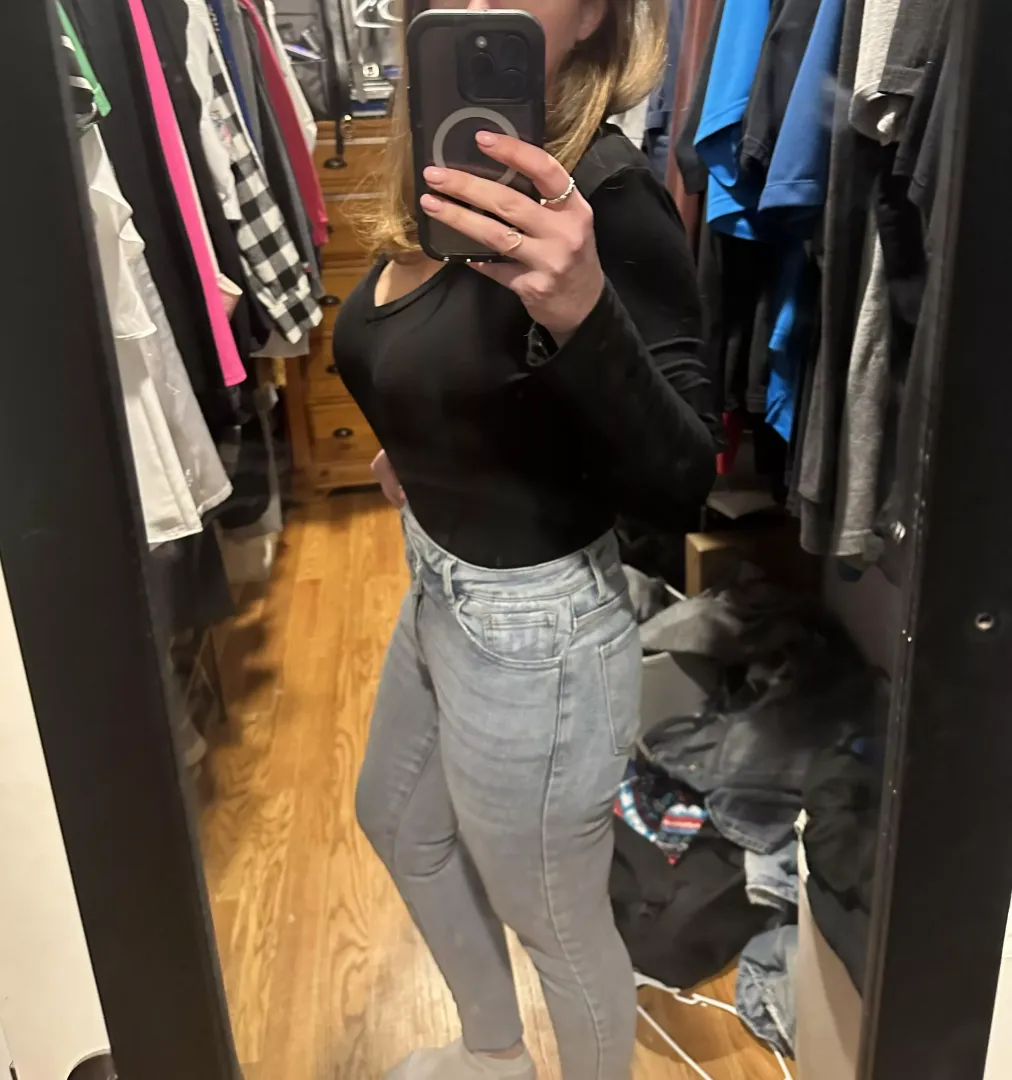 Mature moms love to dress down too