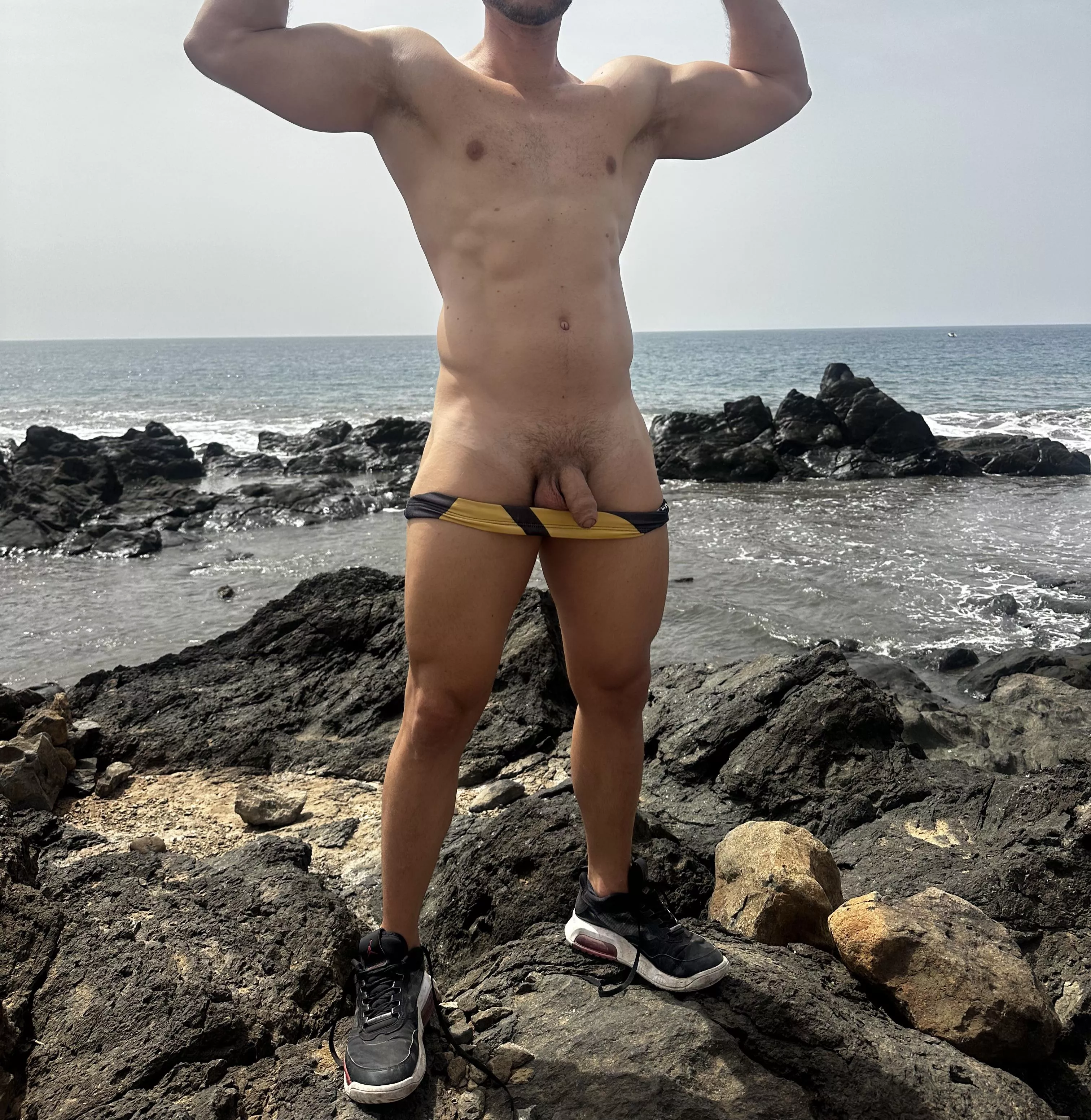 Maybe I’m what you were looking for on the beach right?😏💦