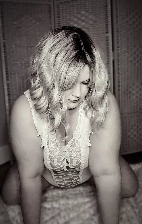 Maybe my wife can brighten your Monday. On her knees ready and waiting.