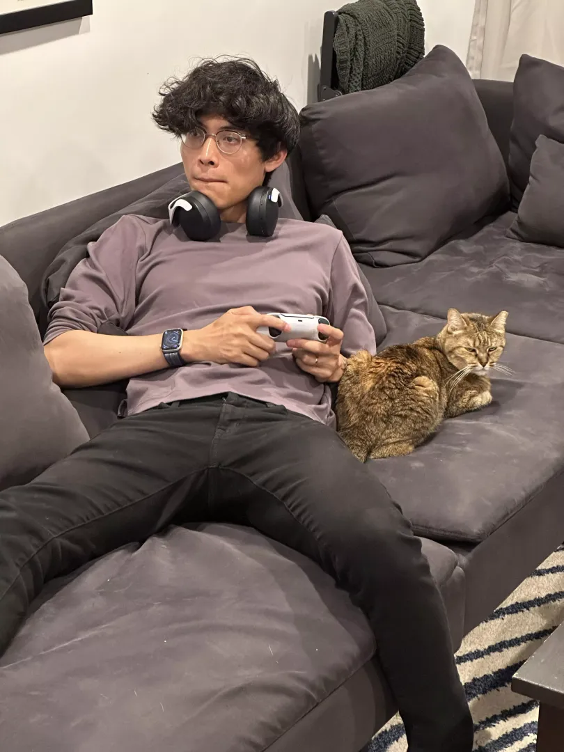Me and my cat playing the new Wukong game this weekend 🐒