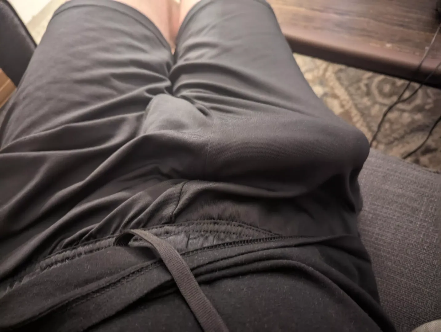 Me bulging in my gym shorts. Would you chat me up between sets?