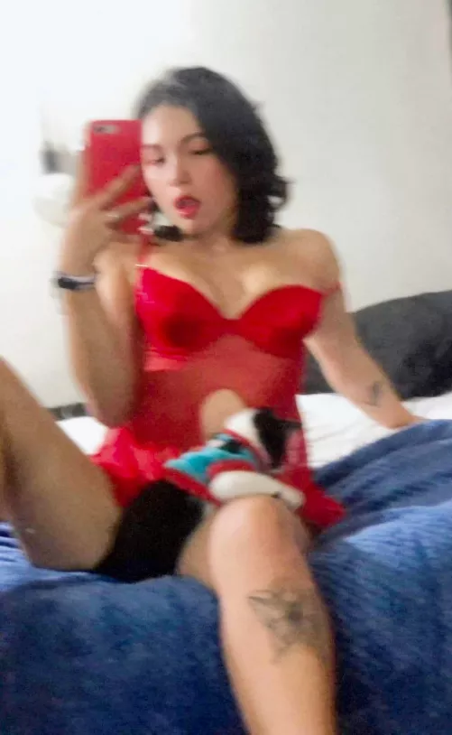 Me or my cat 😅😉