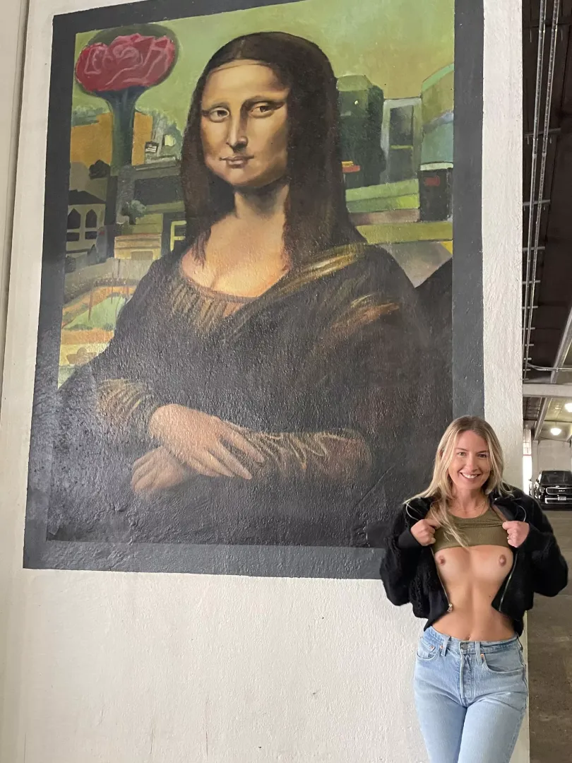 Me or the Mona Lisa?