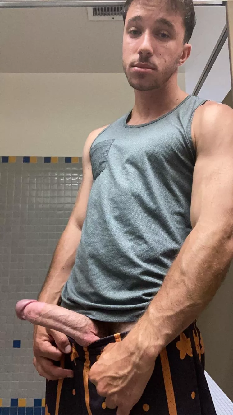 Meet me in the bathroom