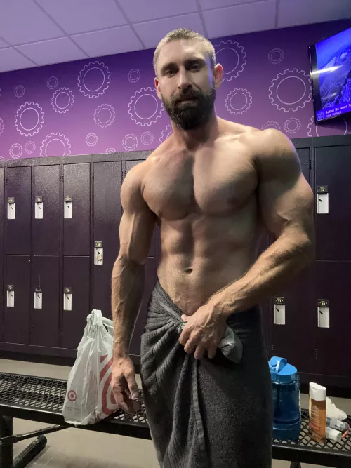 Meet me in the gym shower 