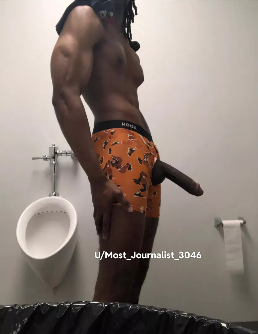 Meet me in the restroom 😈 (24)