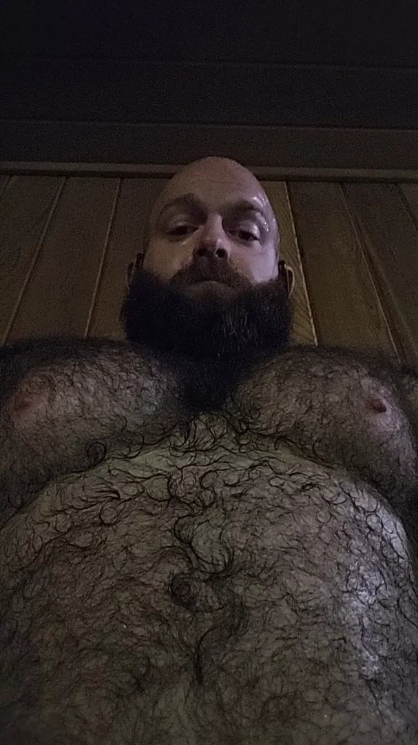 Meet me in the sauna. 😏 🐻 💦