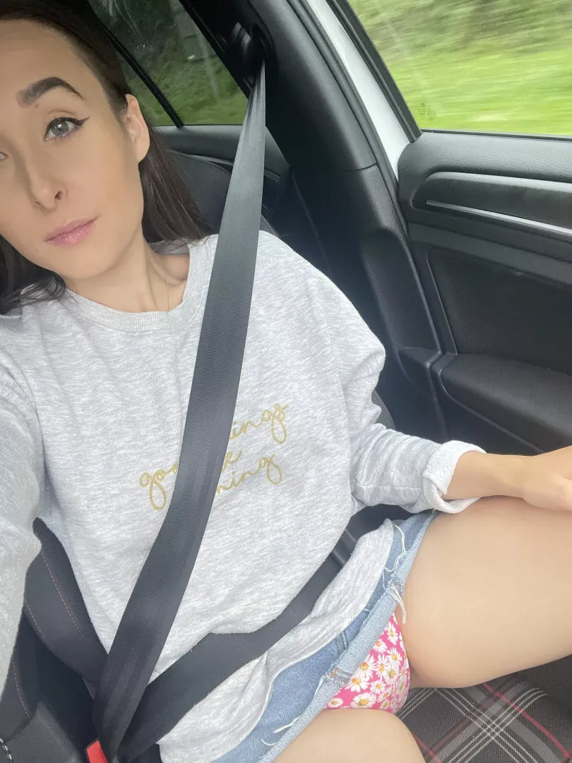 Men in vans, truckers, anyone in a high SUV, if you see me on the M1 southbound today, you’ll be able to see what’s underneath this jumper and these knickers. Look out for a white Golf GTI 😉