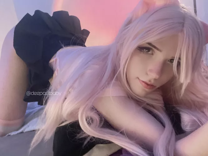 Meow meow gimme head pats