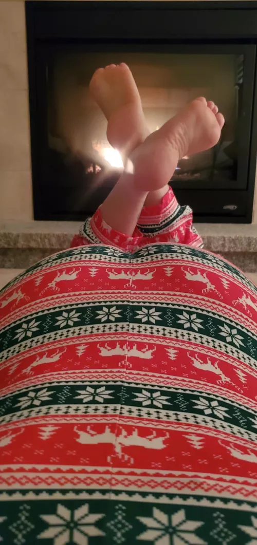 Merry Christmas to all of my feet lovers!