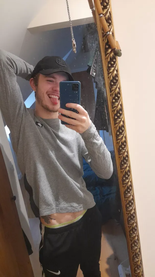 Messy hair day? Hide it with a hat 😅
