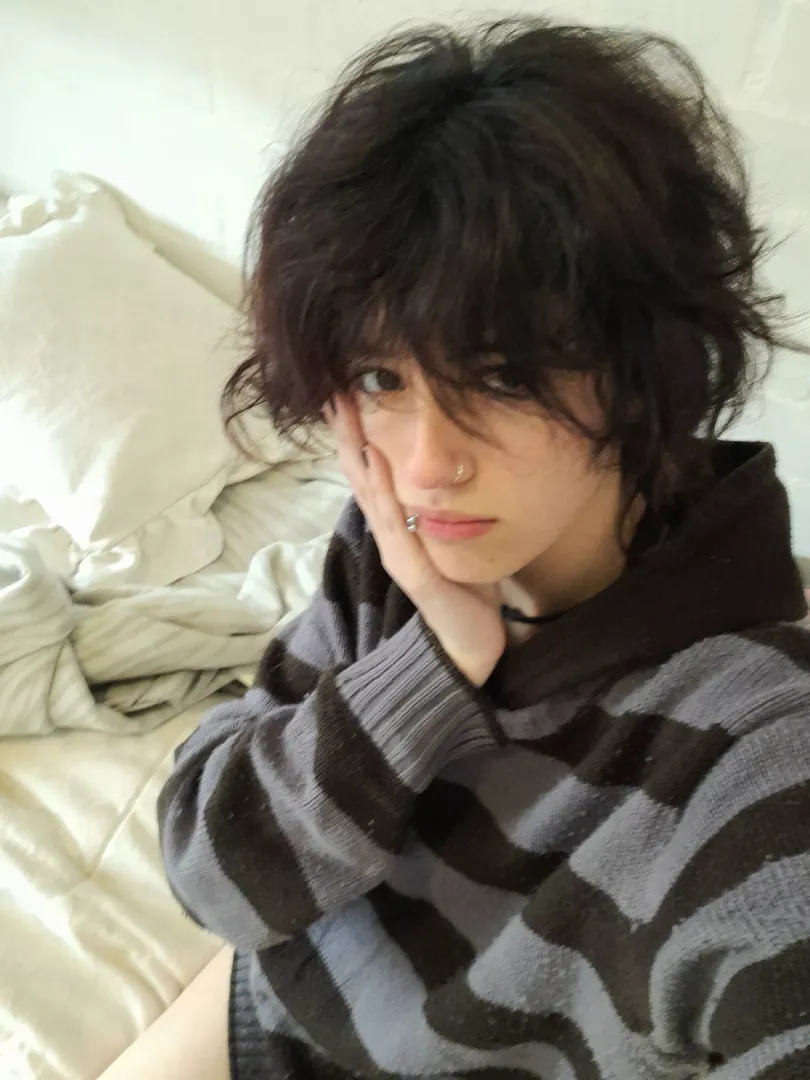 messy hair u.u