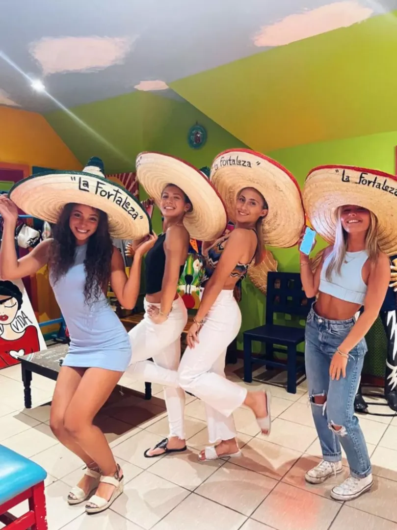 Mexican restaurant [4]