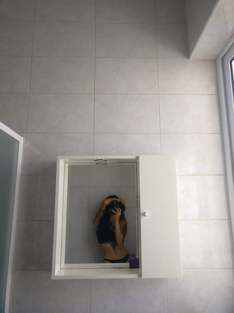 Mia (@miarouge) [Onlyfans]