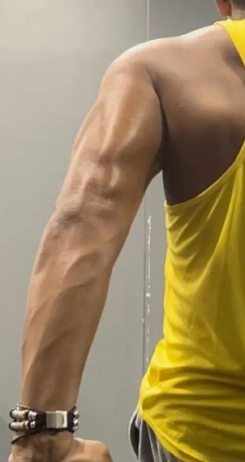 Mid workout pump 32M