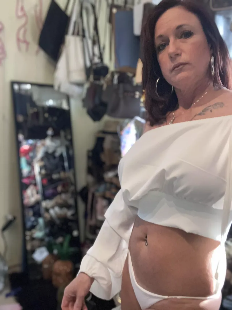 Milf or cougar