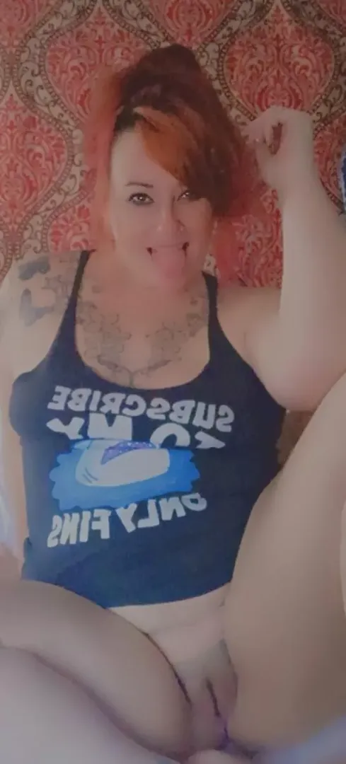 Milf Snacks: Fruit snacks n juice boxes available 💦