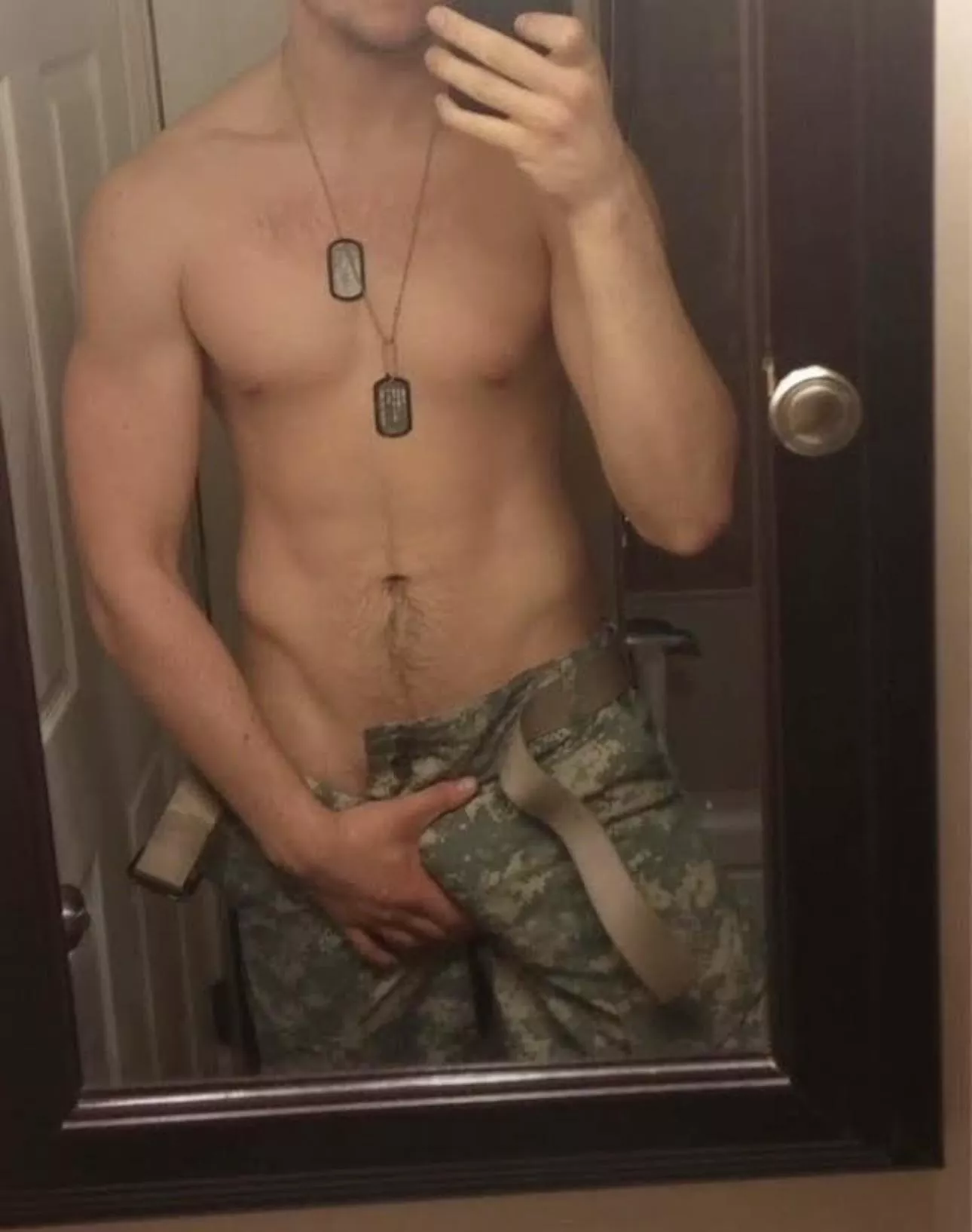 Military daddy that needs a slave with a fat ass
