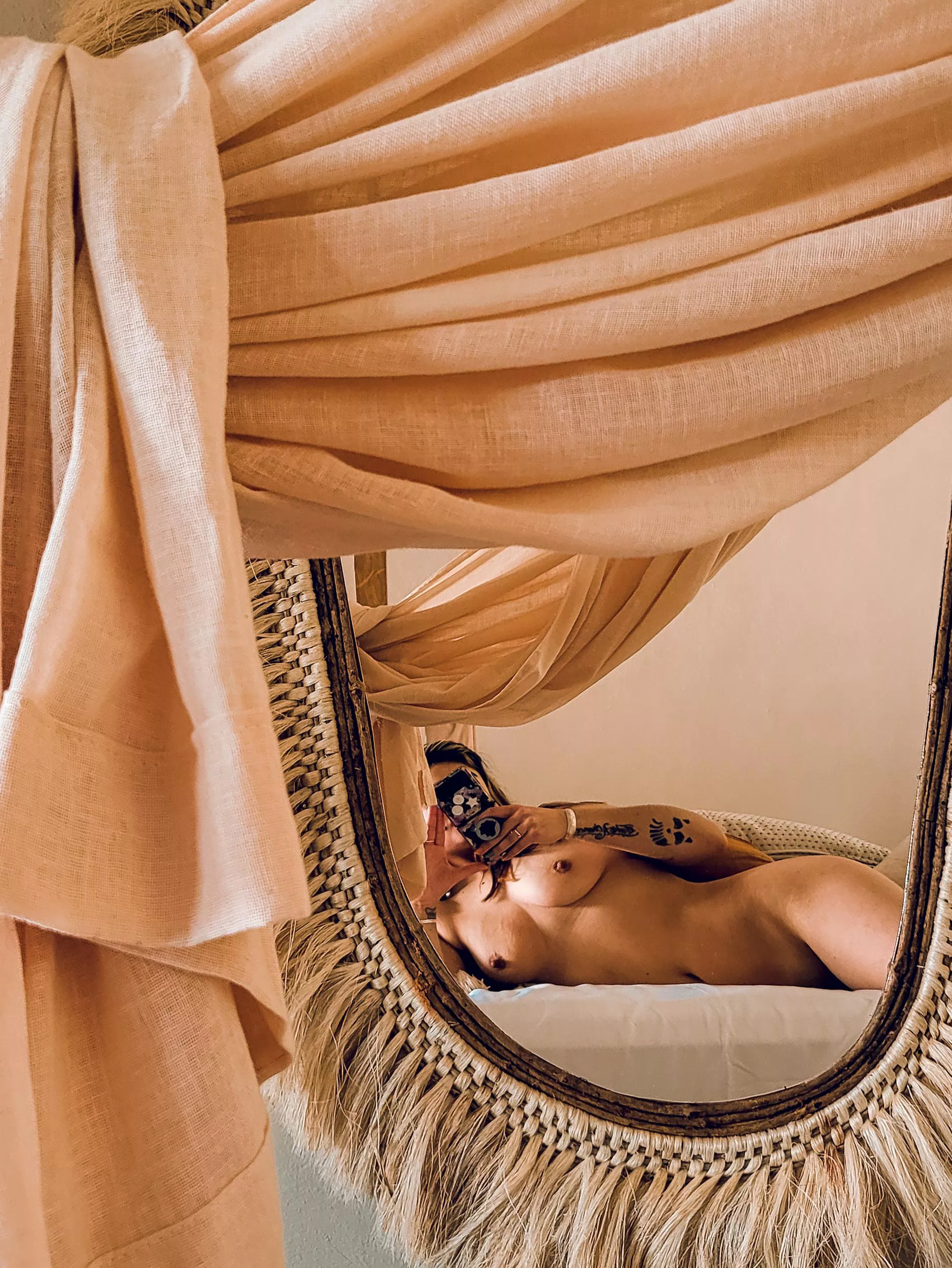 Mirror mirror on the wall. My holes are empty, who's gunna come [f]ill them all?