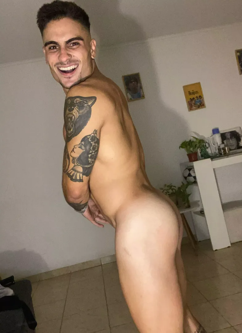 Mirror, mirror on the wall, who's got the sexiest butt of them all?