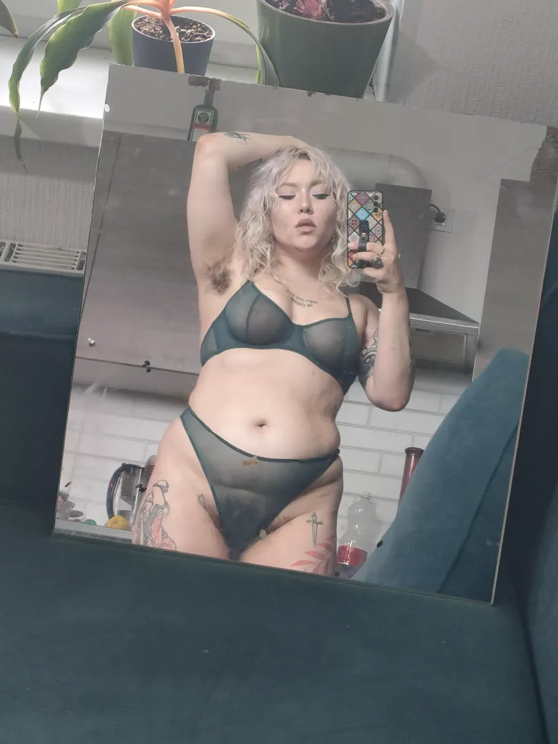 Mirror, mirror...who's the sexiest of them all? 😏