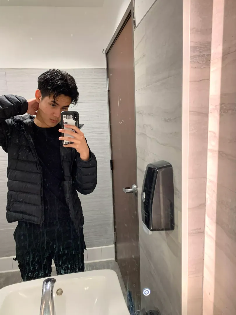 Mirror selfie
