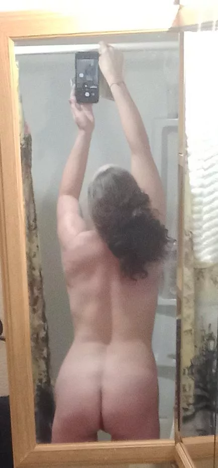 mirror selfie