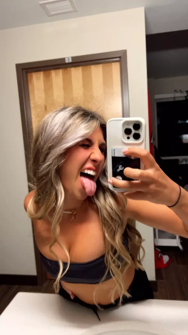 Mirror selfie
