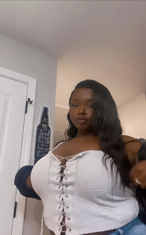 Missionary cause my face & titties pretty 💖