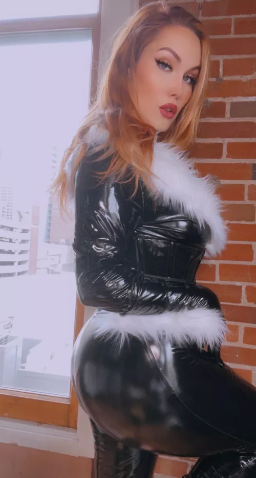 MJ wearing Black Cats outfit. [Self]