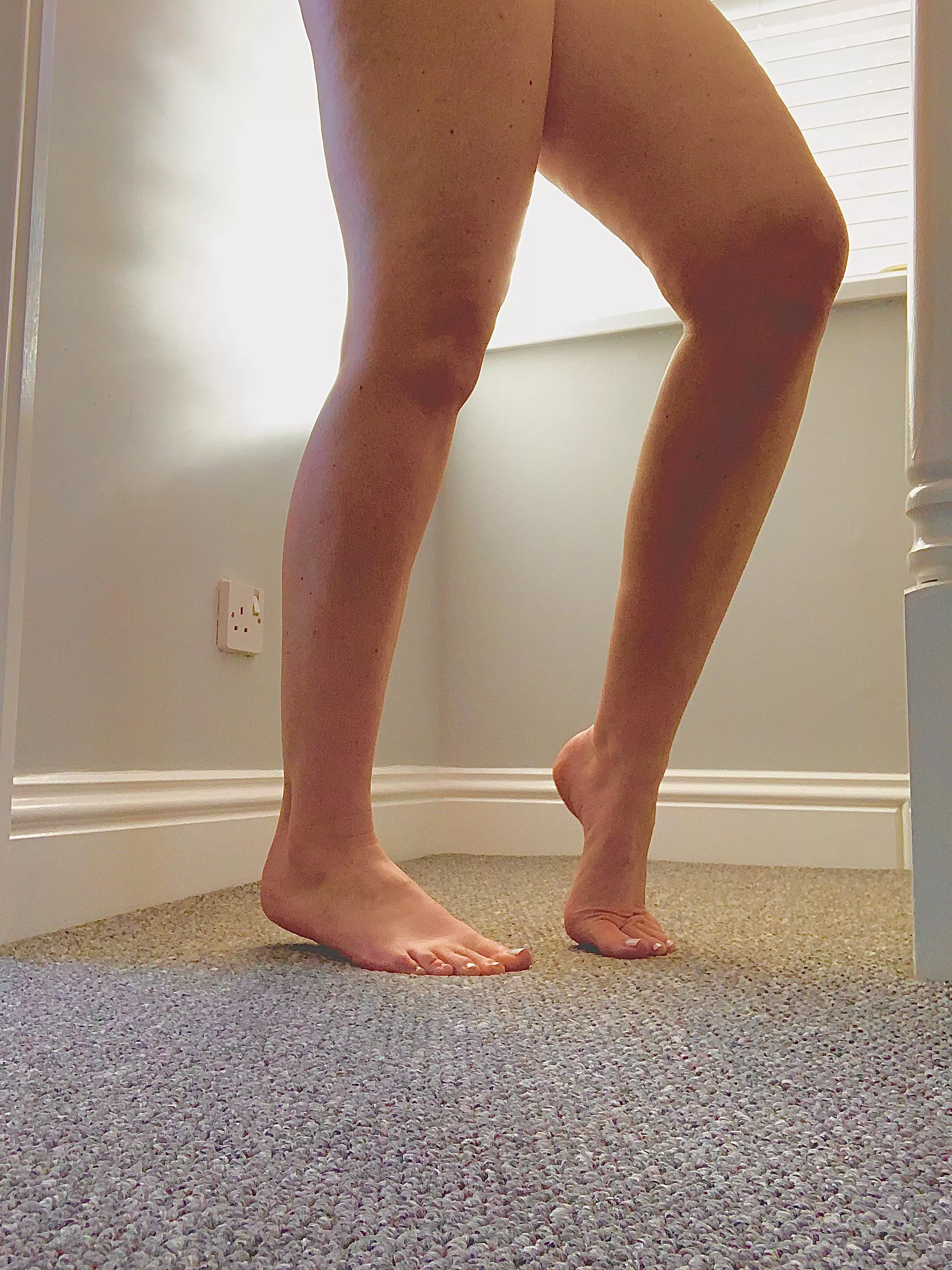Mm what do you prefer, feet or legs