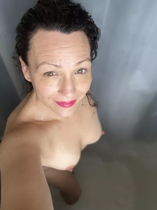 Mommy is scrubbed up and ready to play