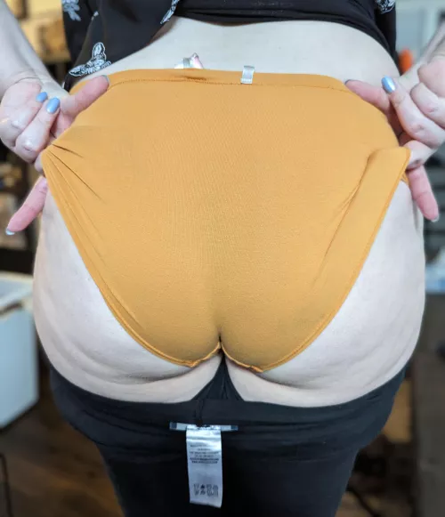 Mommy wears fullbacks too