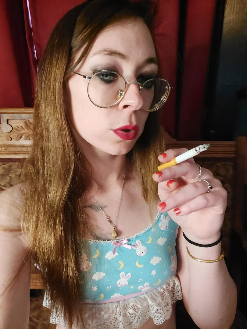 Monday morning and I just bought 2 cartons of Marlboros to get me through until Friday. Wish me luck, I think that's enough.