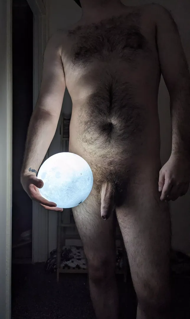 Moon lit pubes :)