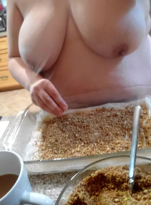 Morning coffee lovers! Sunday morning with coffee and nuts 😉 maybe I'll save you some baklava