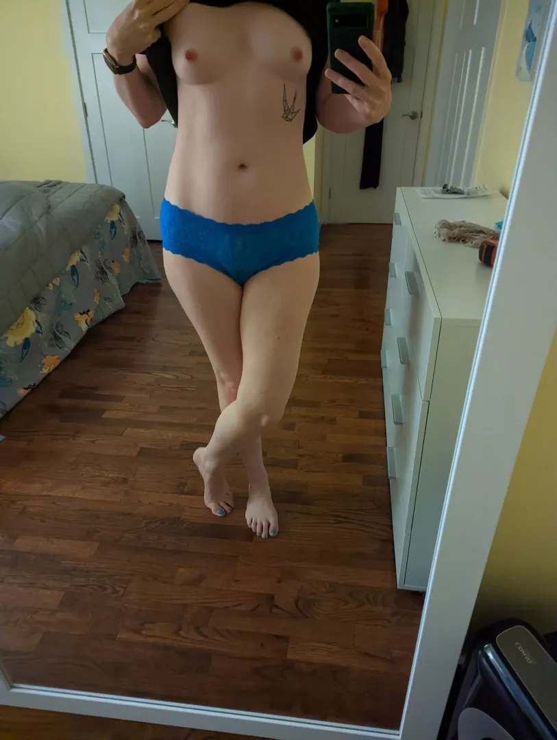 Morning selfie for the bf (and now you)